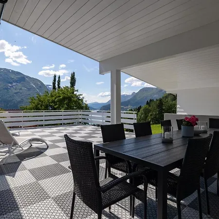 Flotunet - Jornhuset Stryn