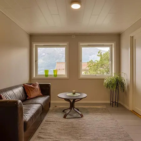 Flotunet - Jornhuset * Stryn
